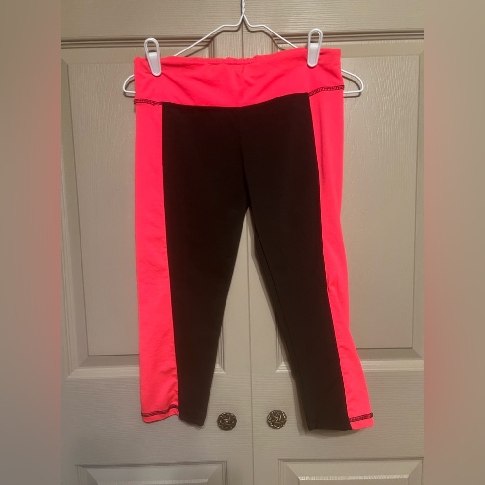 Vibrant Coral and Black Stretchy Leggings for Active Wear